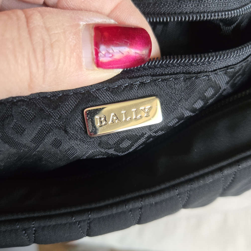 Vintage Bally Quilted Sling/Shoulder Bag - Picture 11 of 13